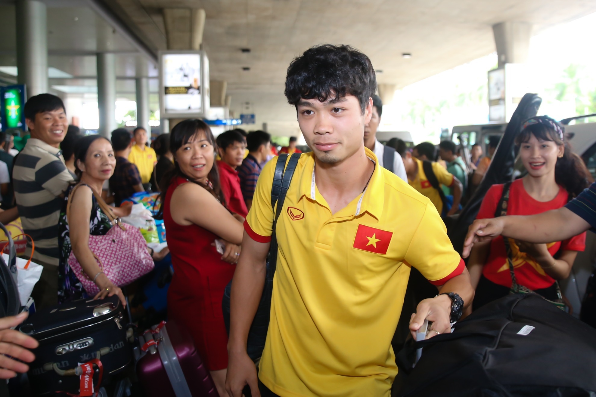 Tuyen Viet Nam ve nuoc chieu 27/11 anh 2