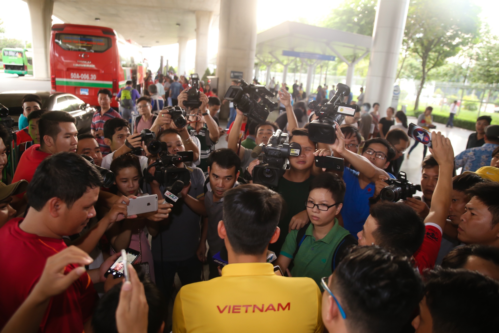 Tuyen Viet Nam ve nuoc chieu 27/11 anh 6