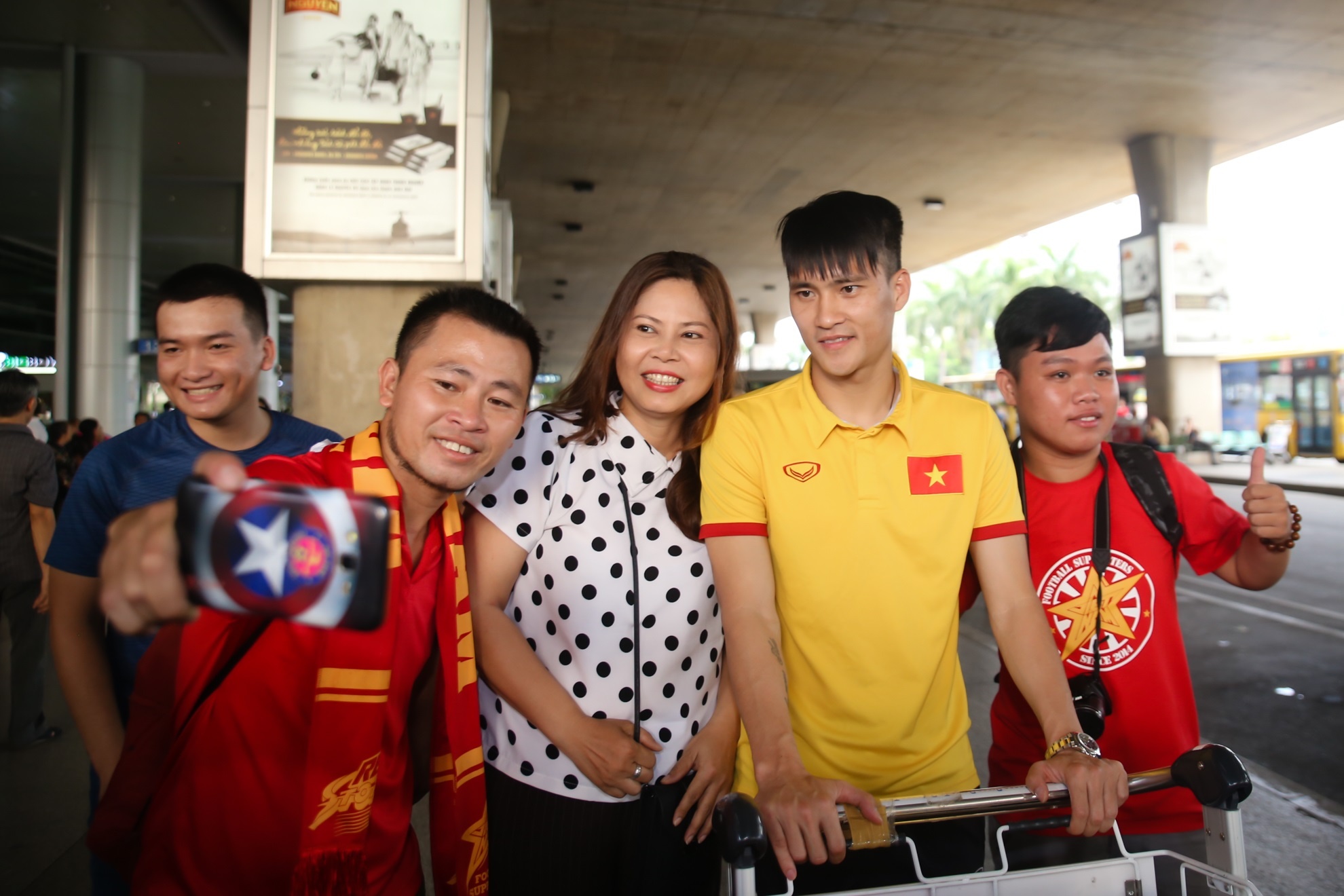 Tuyen Viet Nam ve nuoc chieu 27/11 anh 7