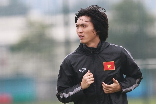 Tuan Anh khong can phau thuat, nghi thi dau hon 1 thang hinh anh