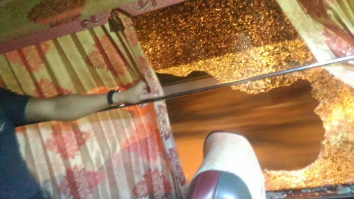 Xe cho tuyen Indonesia bi tan cong anh 4