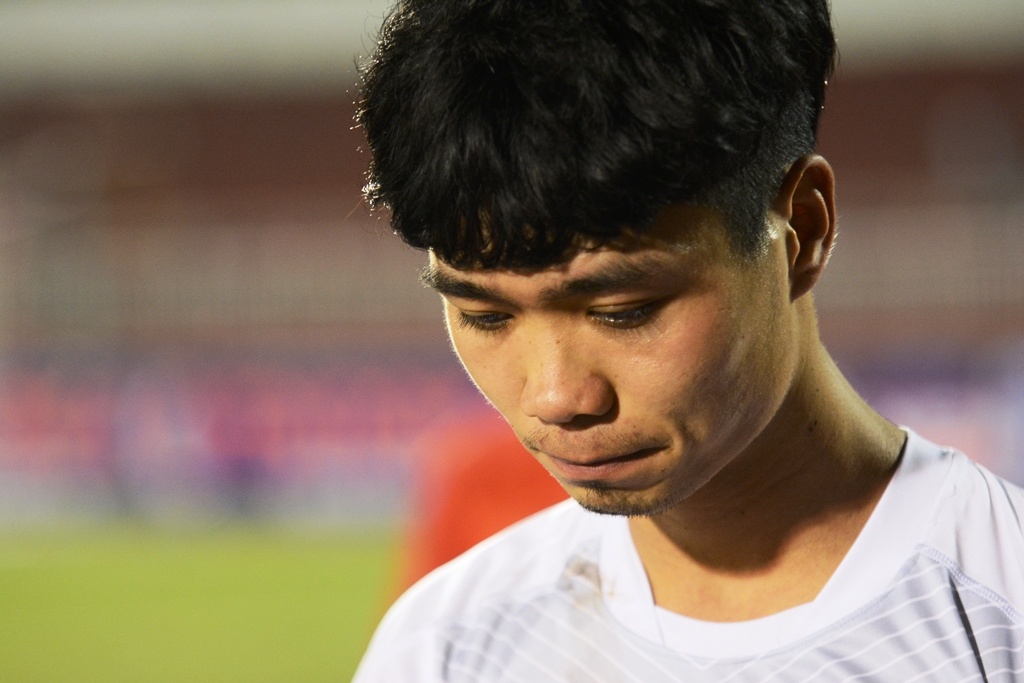 Cong Phuong cui mat khi sut hong luan luu hinh anh