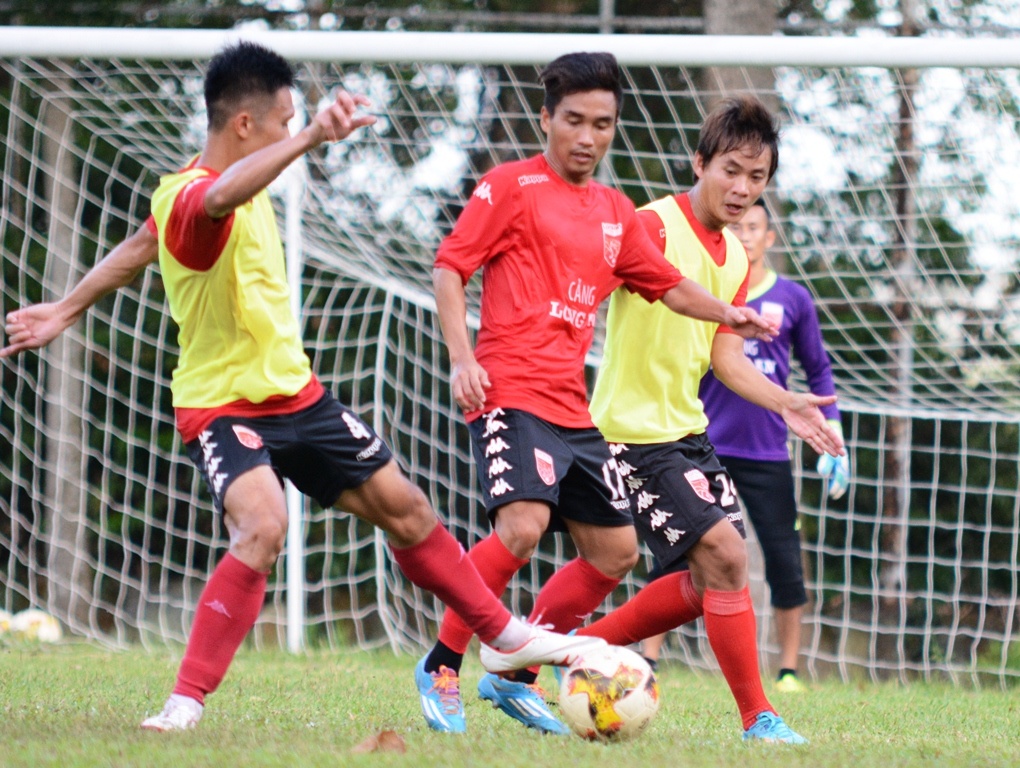CLB Long An tap luyen sau su co anh 6