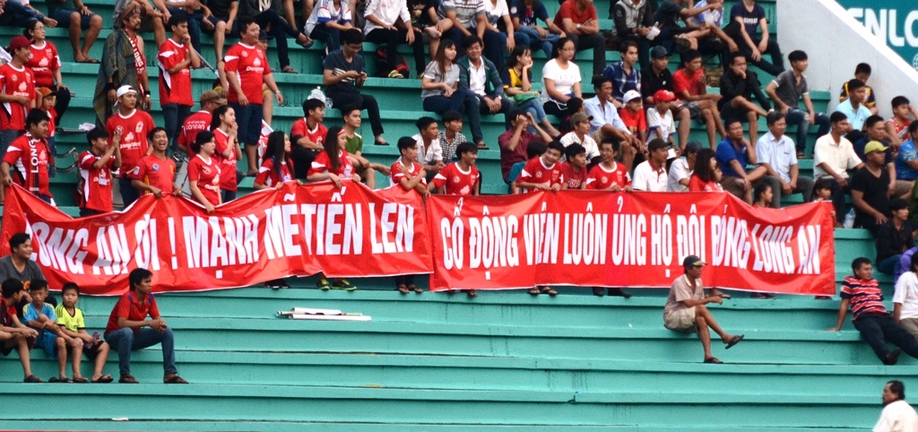 CDV Long An ung ho bau Nhiem anh 4