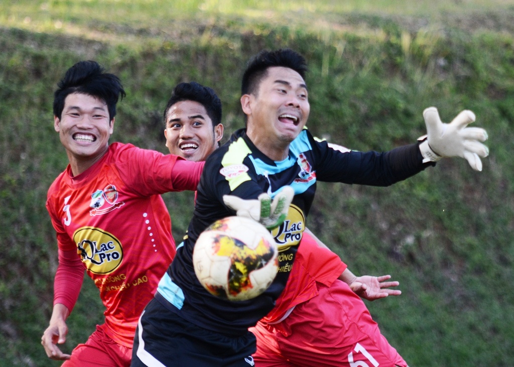 HAGL choi bong nem chieu 3/3 anh 2