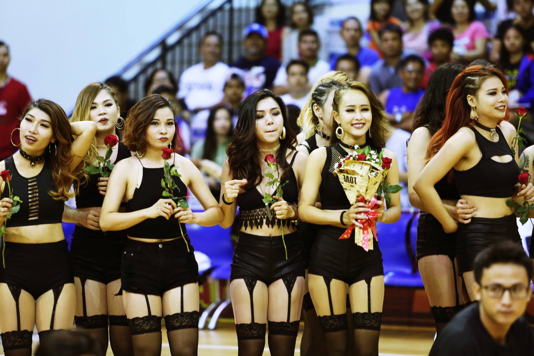 Nguoi dep co vu Saigon Heat anh 7