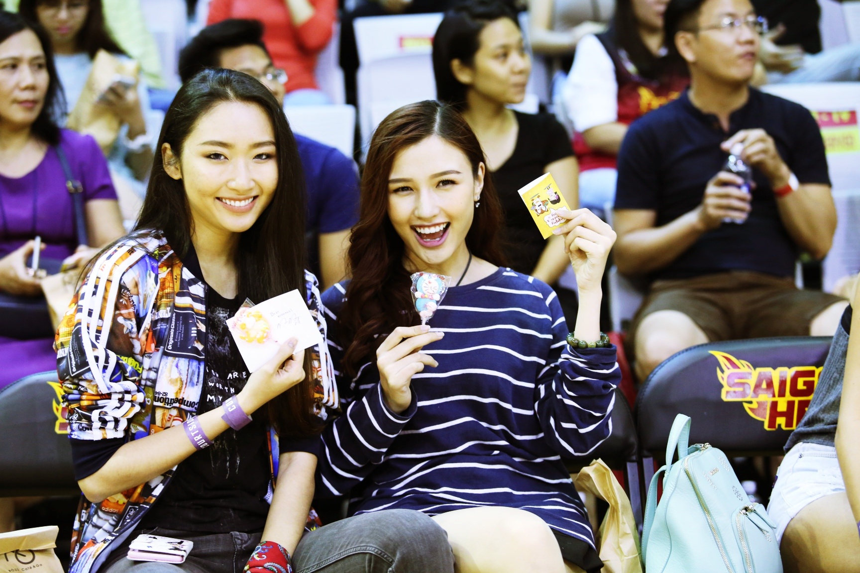 Saigon Heat gui loi yeu thuong den cac fan nu hinh anh