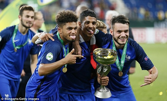 U20 Phap tich cuc chuan bi giai U20 the gioi hinh anh