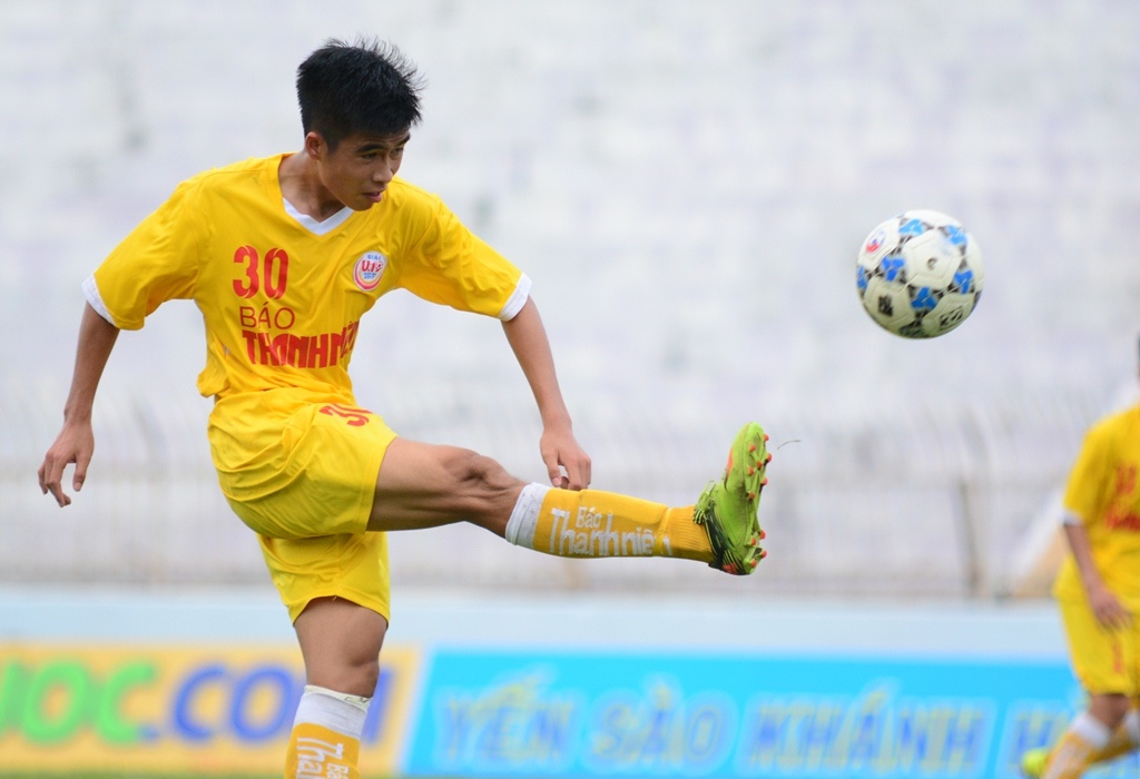 Doi bong tre cua bau Hien gap lai PVF o chung ket U19 hinh anh