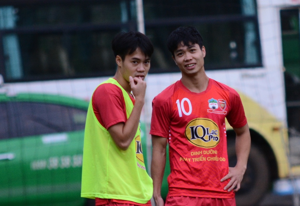 Cong Phuong, Van Toan voi va tap luyen de chuan bi cho V.League hinh anh