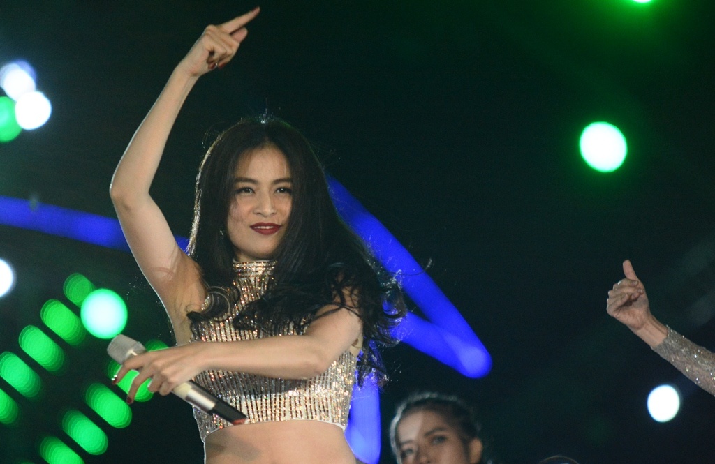 Ronaldinho don Cup Champions League anh 5