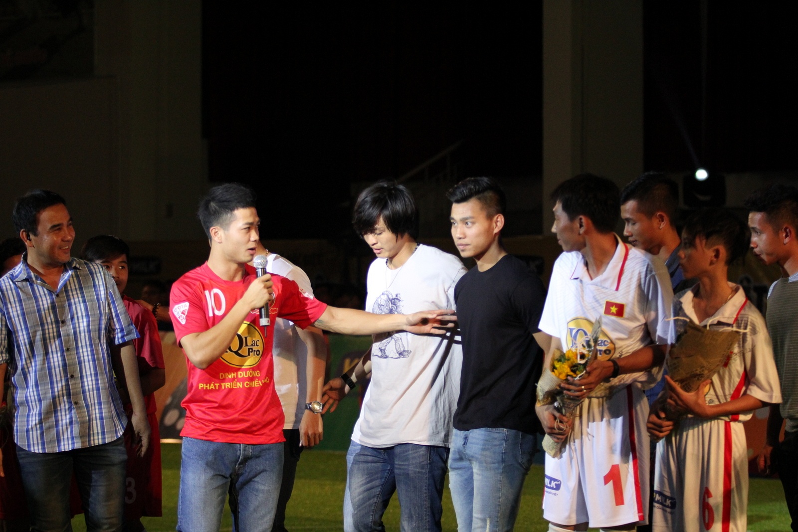 Cong Phuong lam thu mon anh 1