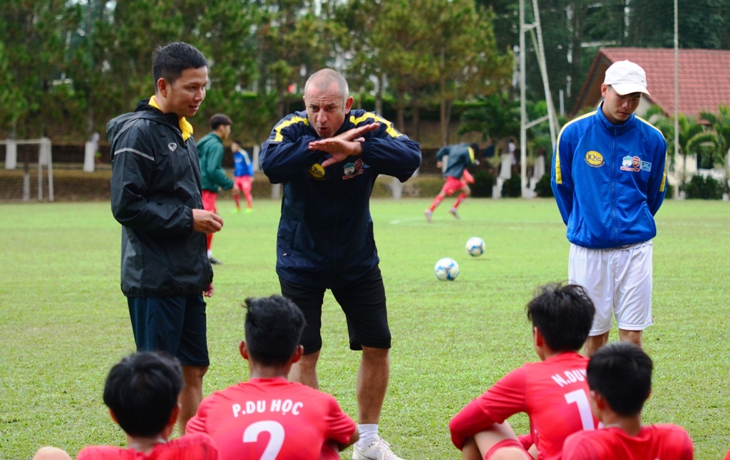 Triet ly dao tao tre cua bau Duc anh 2