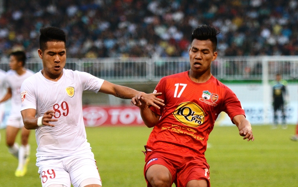 Van Thanh, Quang Hai trong tam ngam cua tuyen trach vien chau Au hinh anh