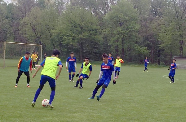 Quang Hải tập cùng U20 Việt Nam ảnh 1 Quang Hai tap cung U20 Viet Nam anh 1