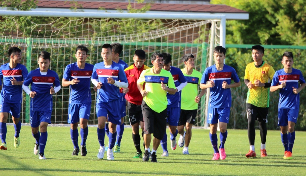 U20 Viet Nam tap luyen chieu 14/5 anh 1