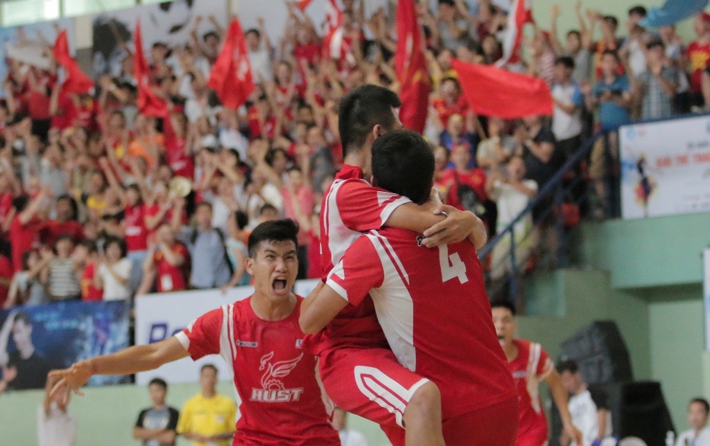 Ket thuc mon futsal giai VUG 2017 anh 4
