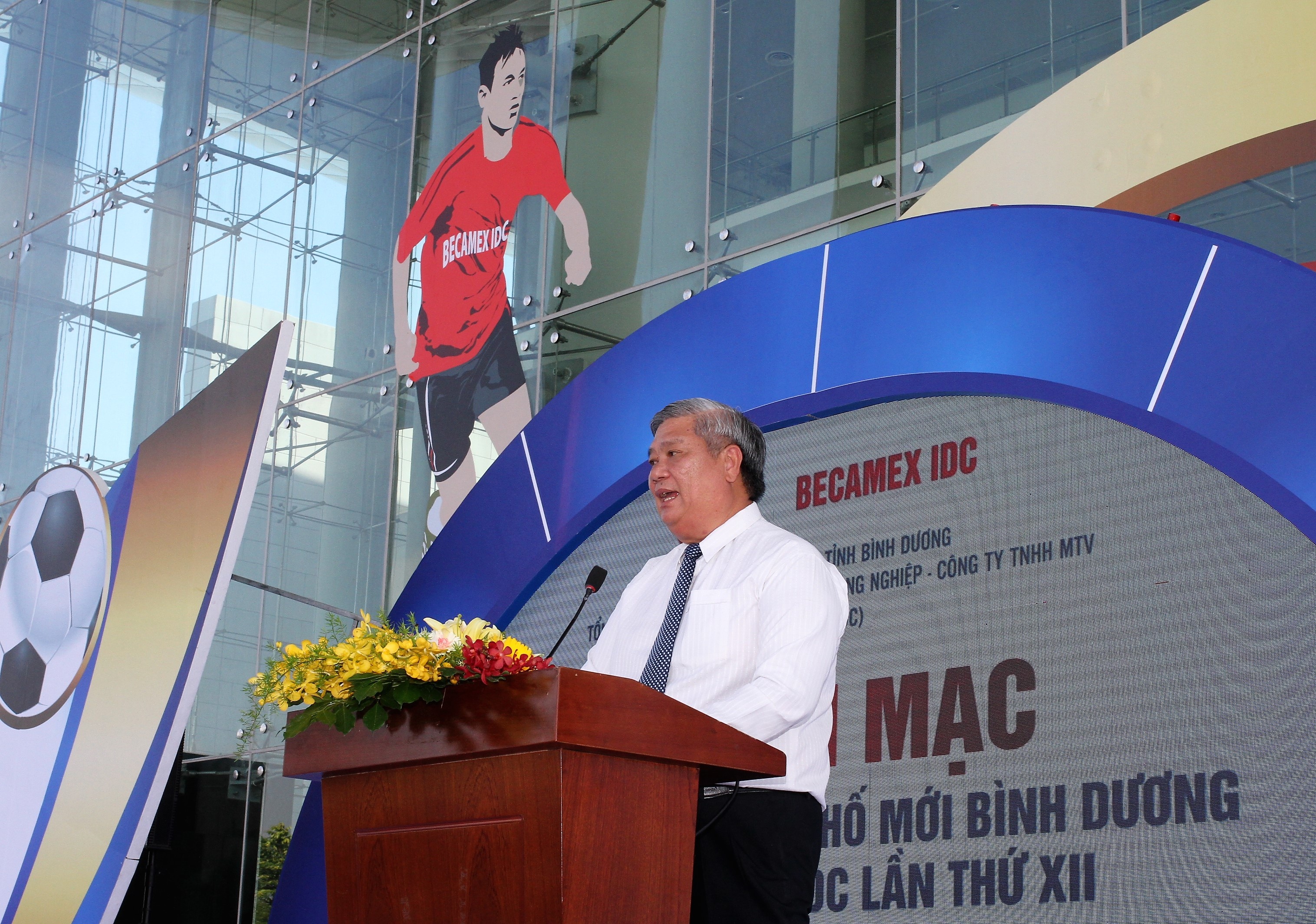 Khai mac giai bong da phong trao lon nhat Viet Nam hinh anh