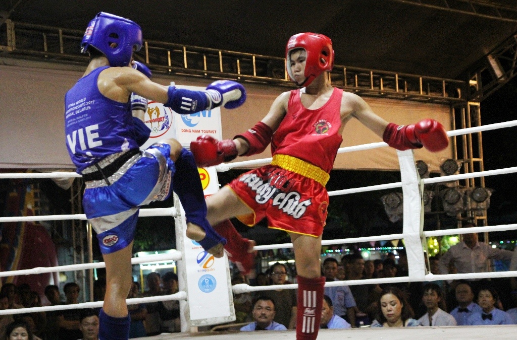 VDV vo dich the gioi ve du giai Muay toan quoc hinh anh