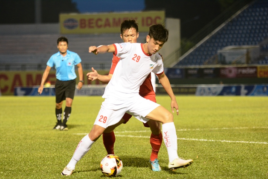 Binh Duong danh bai Viettel chieu 4/6 anh 6