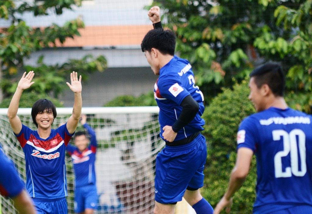 Tuyen Viet Nam tap chieu 7/6 anh 6