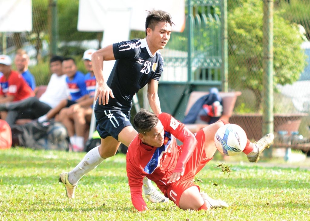 Tuyen Viet Nam thua TP.HCM 2-3 anh 3