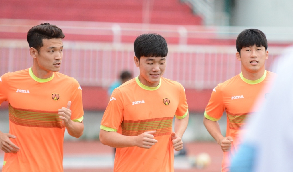 Tran Tuyen TP.HCM vs Gangwon anh 7