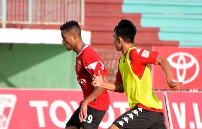 CLB Long An chot ngoai binh truoc tran cau ‘sinh tu’ hinh anh