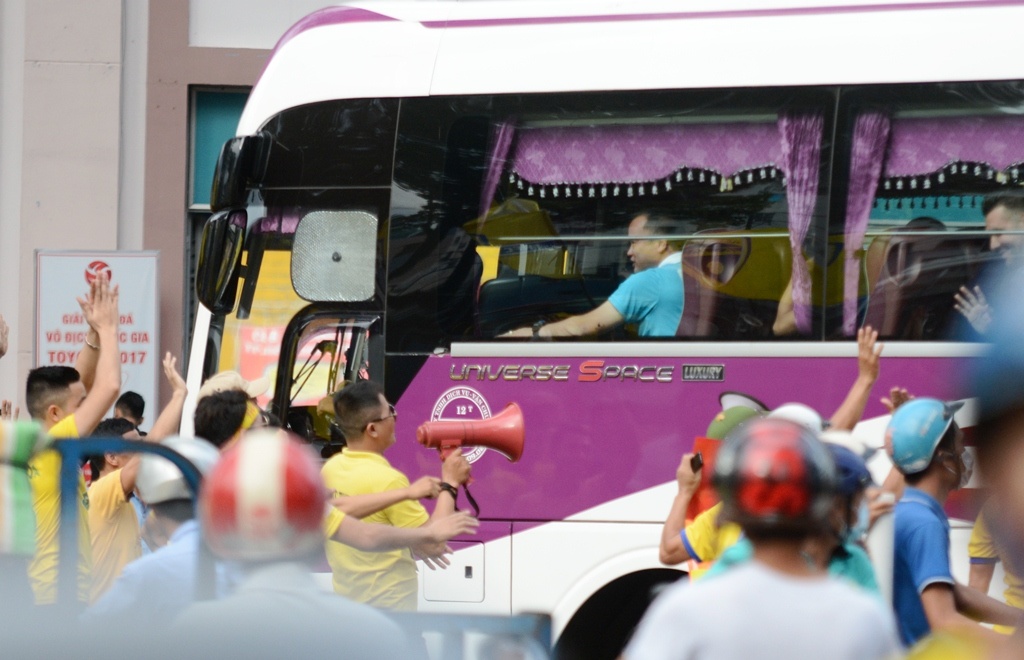 CDV Thanh Hoa o san Thong Nhat anh 2