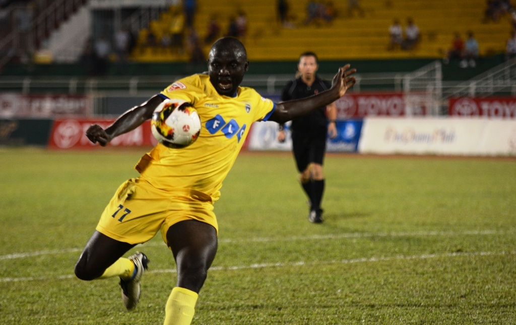 Thanh Hoa hoa TP.HCM 0-0 anh 3