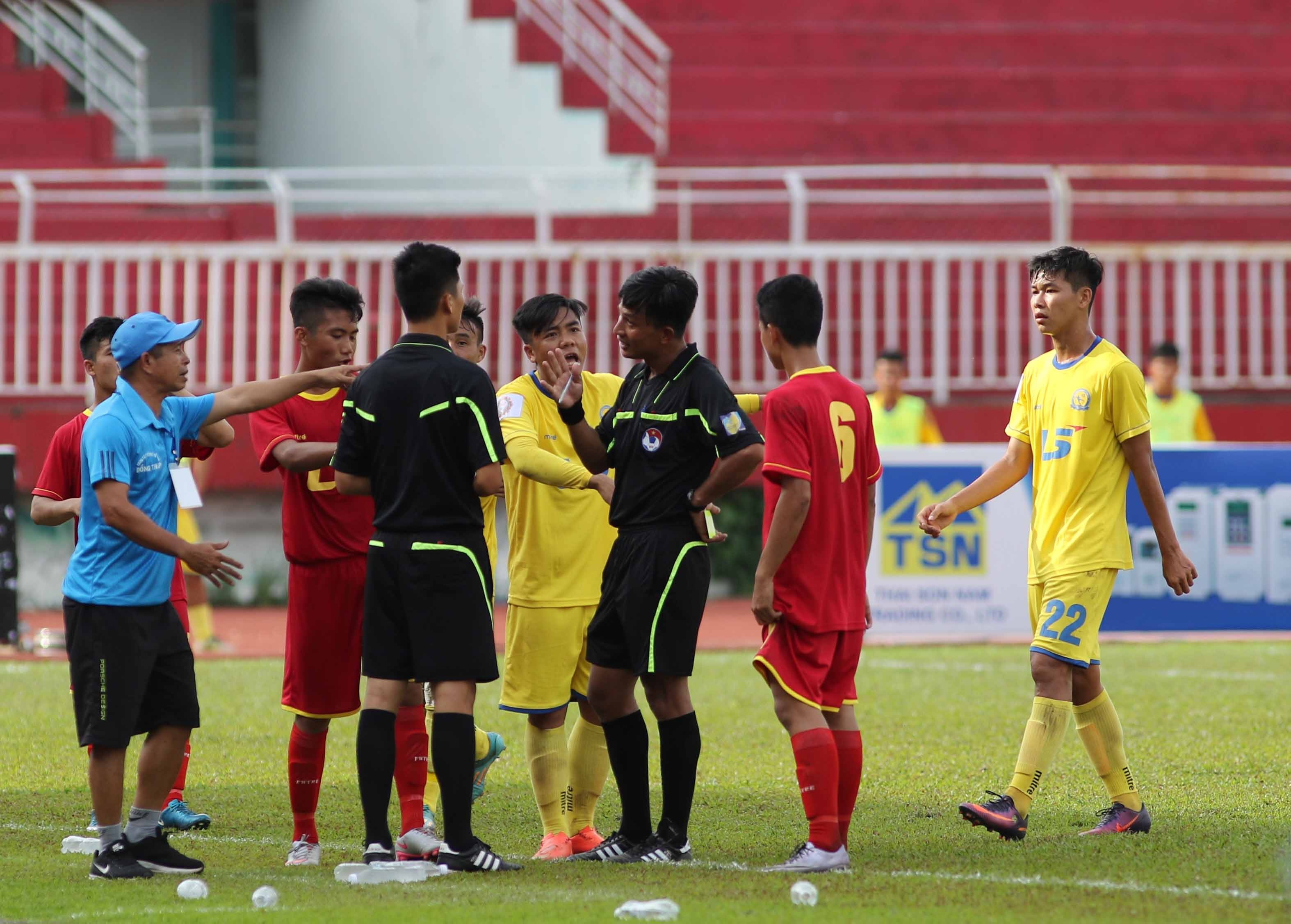 U17 Viettel thang U17 TP.HCM 4-1 anh 1