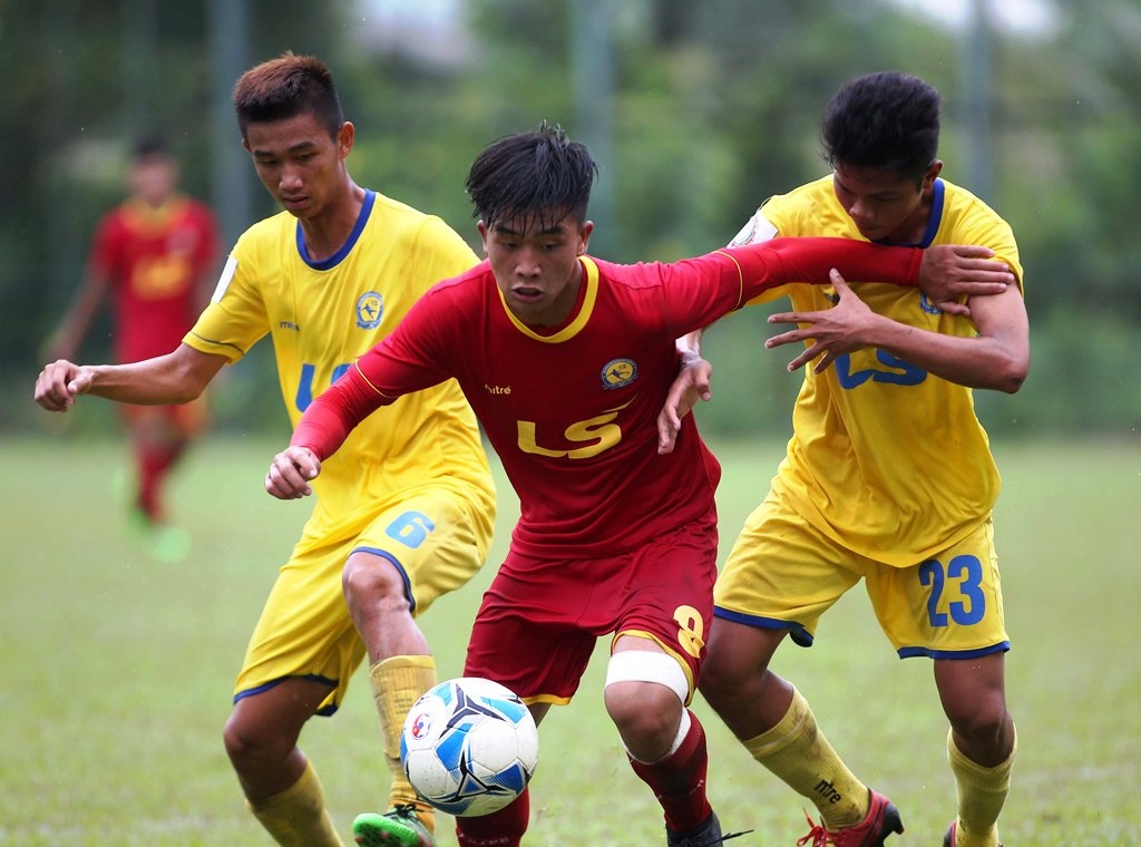 DKVD U17 quoc gia 'nga ngua' sau vong bang hinh anh