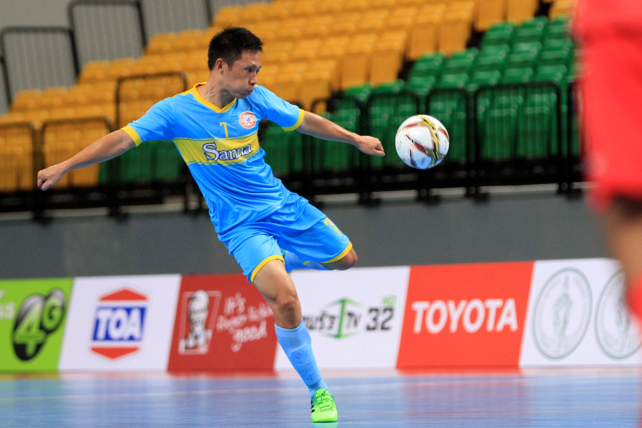 Video chien thang 3-0 giup Sanna Khanh Hoa vao chung ket DNA hinh anh