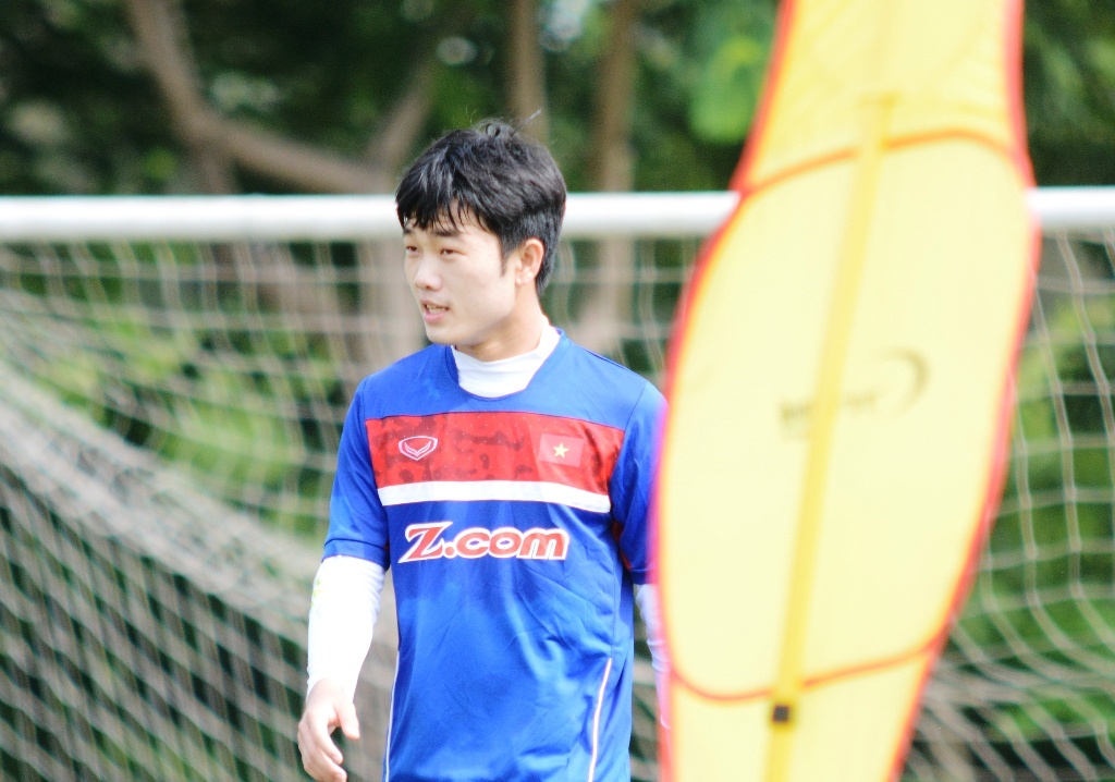 Xuan Truong ay nay voi CLB Gangwon vi SEA Games hinh anh