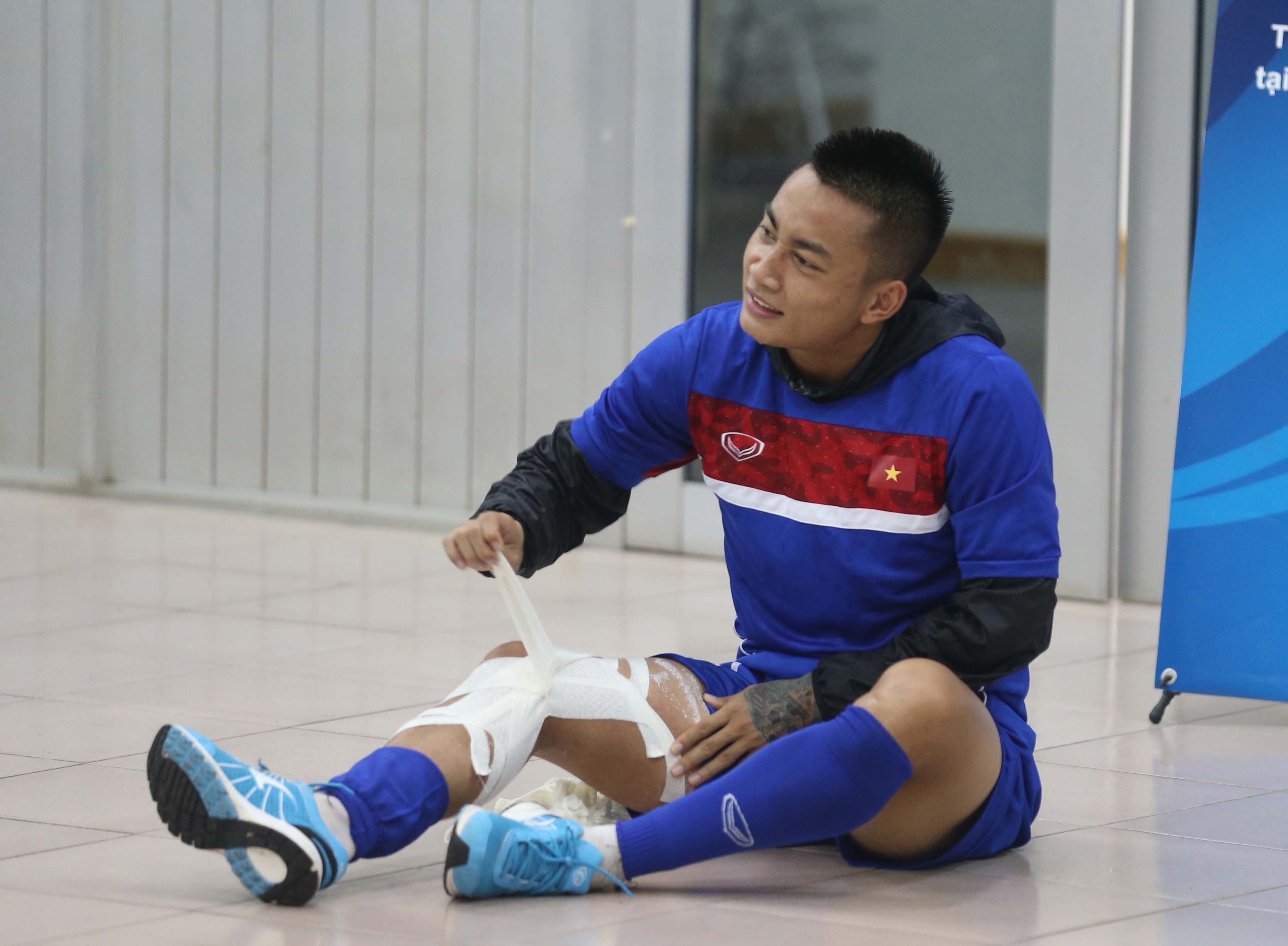 U22 Viet Nam, Dong Timor phai tap chay vi thoi tiet hinh anh