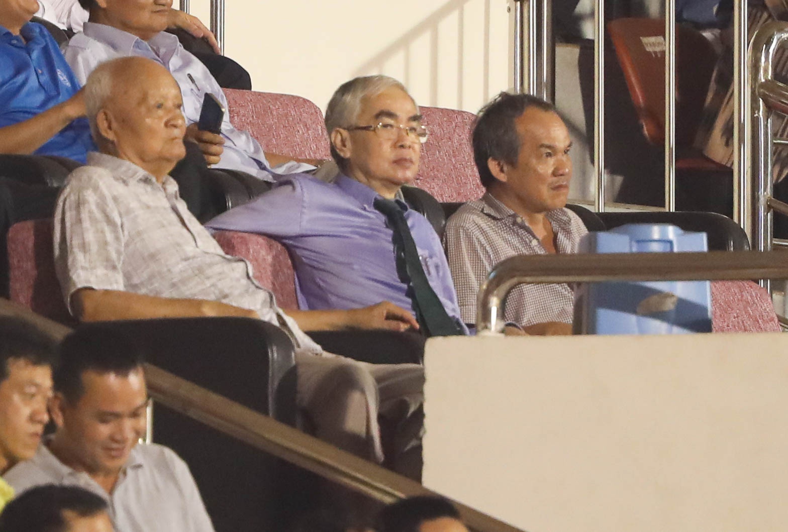 Bau Duc xem tran U22 Viet Nam anh 1