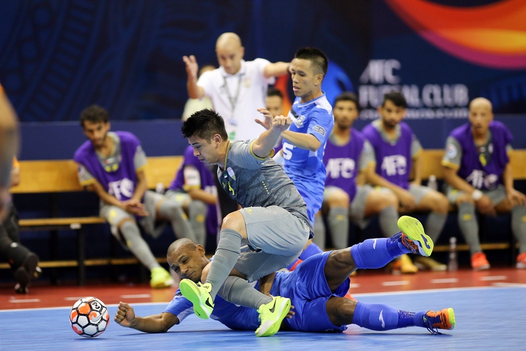 Thai Son Nam thang CLB UAE 2-0 hinh anh