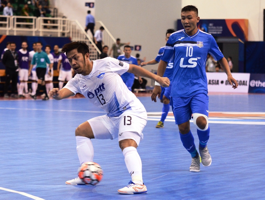 Thai Son Nam thua 0-6 truoc doi bong Thai Lan hinh anh