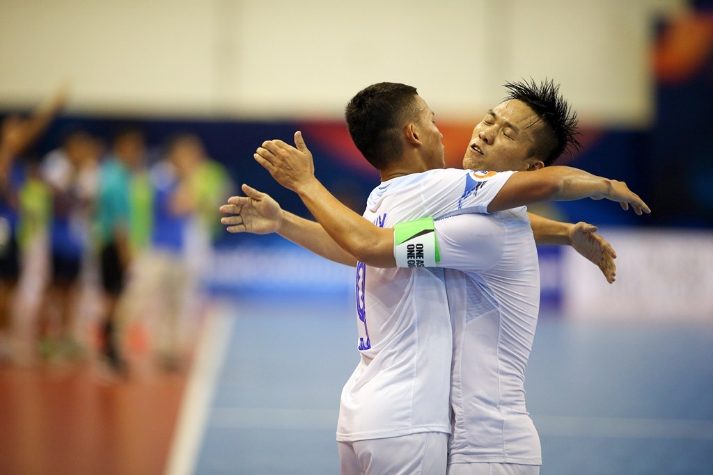 Thai Son Nam thang tran 6-1, gianh HCD giai futsal chau A hinh anh