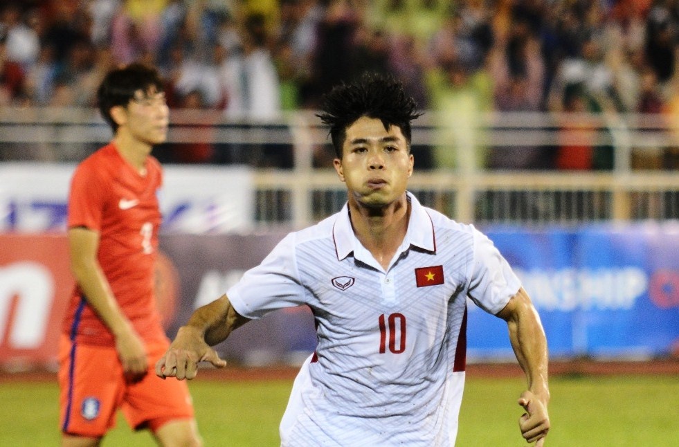 Cong Phuong, Tuan Anh mo HCV SEA Games cung U22 Viet Nam hinh anh