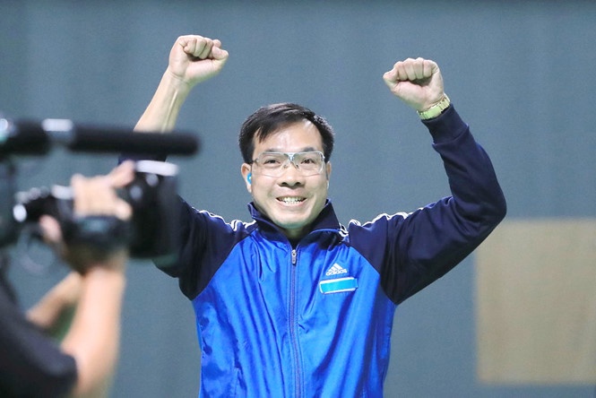 Ban sung cho gat vang tu Hoang Xuan Vinh hinh anh