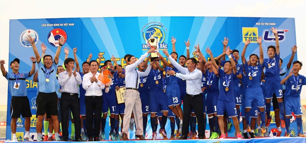 PVF dang quang giai U15 Quoc gia hinh anh