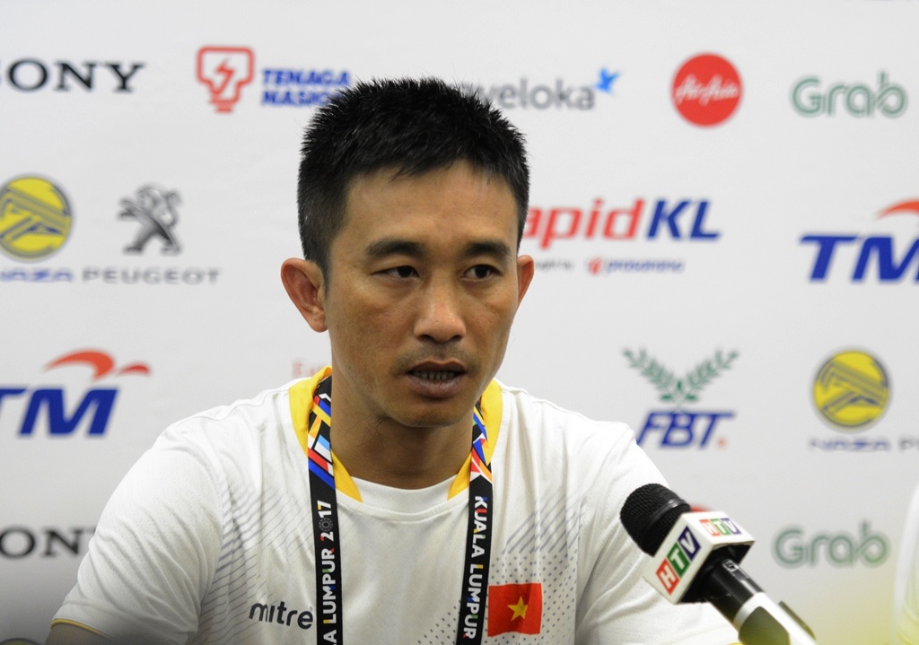 HLV futsal nu Viet Nam tiec vi hoc tro dut diem kem hinh anh