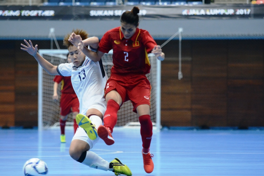 HLV Truong Quoc Tuan cua futsal nu anh 1