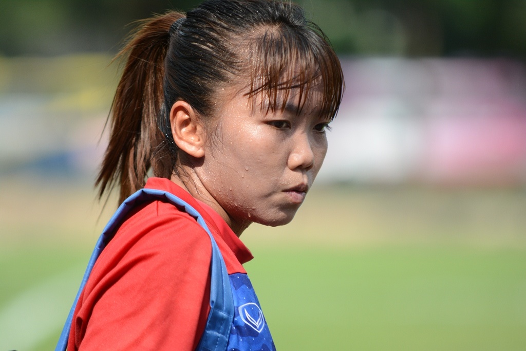 Tuyen nu Viet Nam kho luyen duoi troi nang nong hinh anh