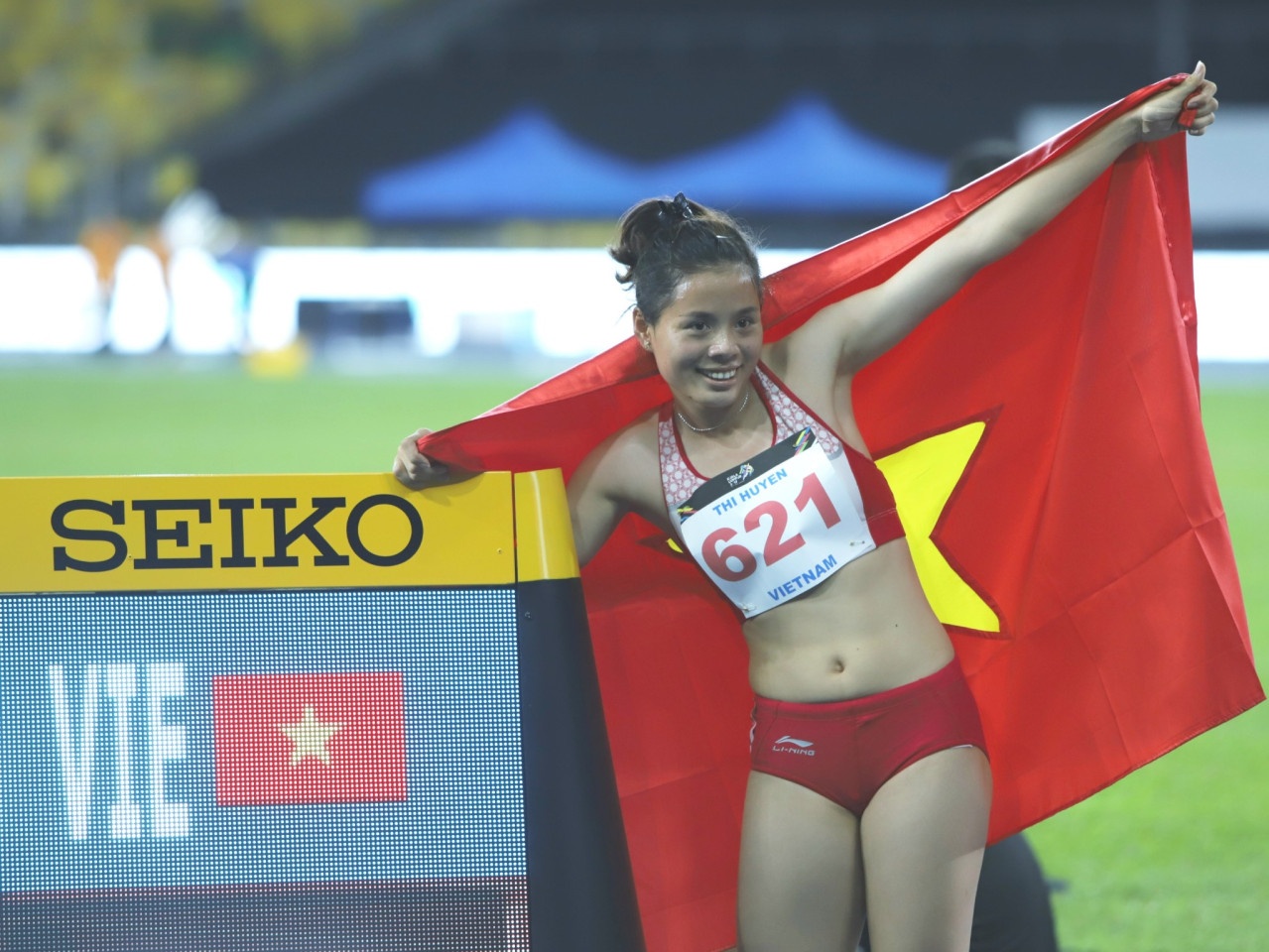 Nguyen Thi Huyen huong den huy chuong ASIAD hinh anh