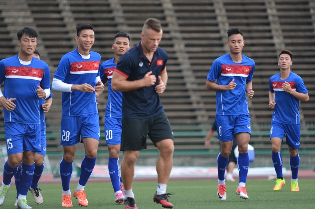 Tuyển Việt Nam tập luyện chiều 3/9 ảnh 1 Tuyen Viet Nam tap luyen chieu 3/9 anh 1
