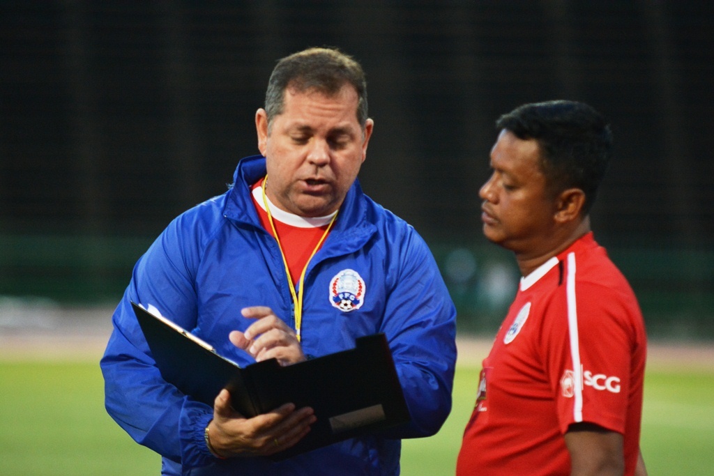 Messi Campuchia chuan bi gap Viet Nam anh 2