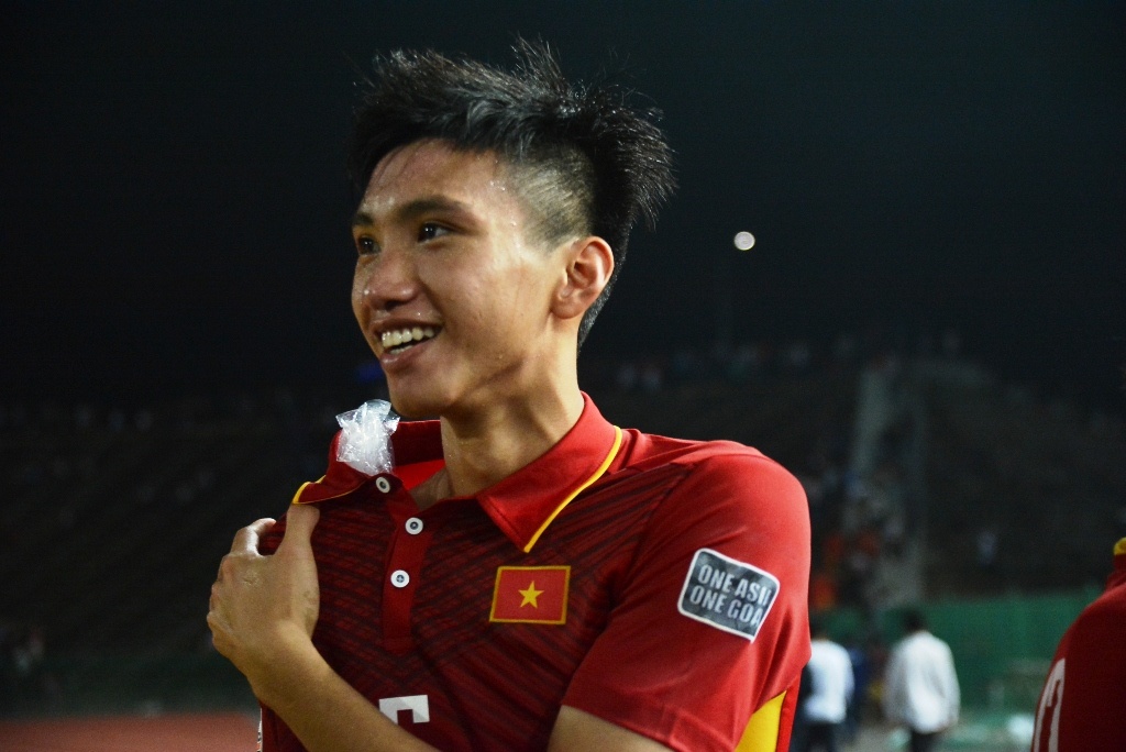Tuyen Viet Nam thang Campuchia 2-1 anh 8