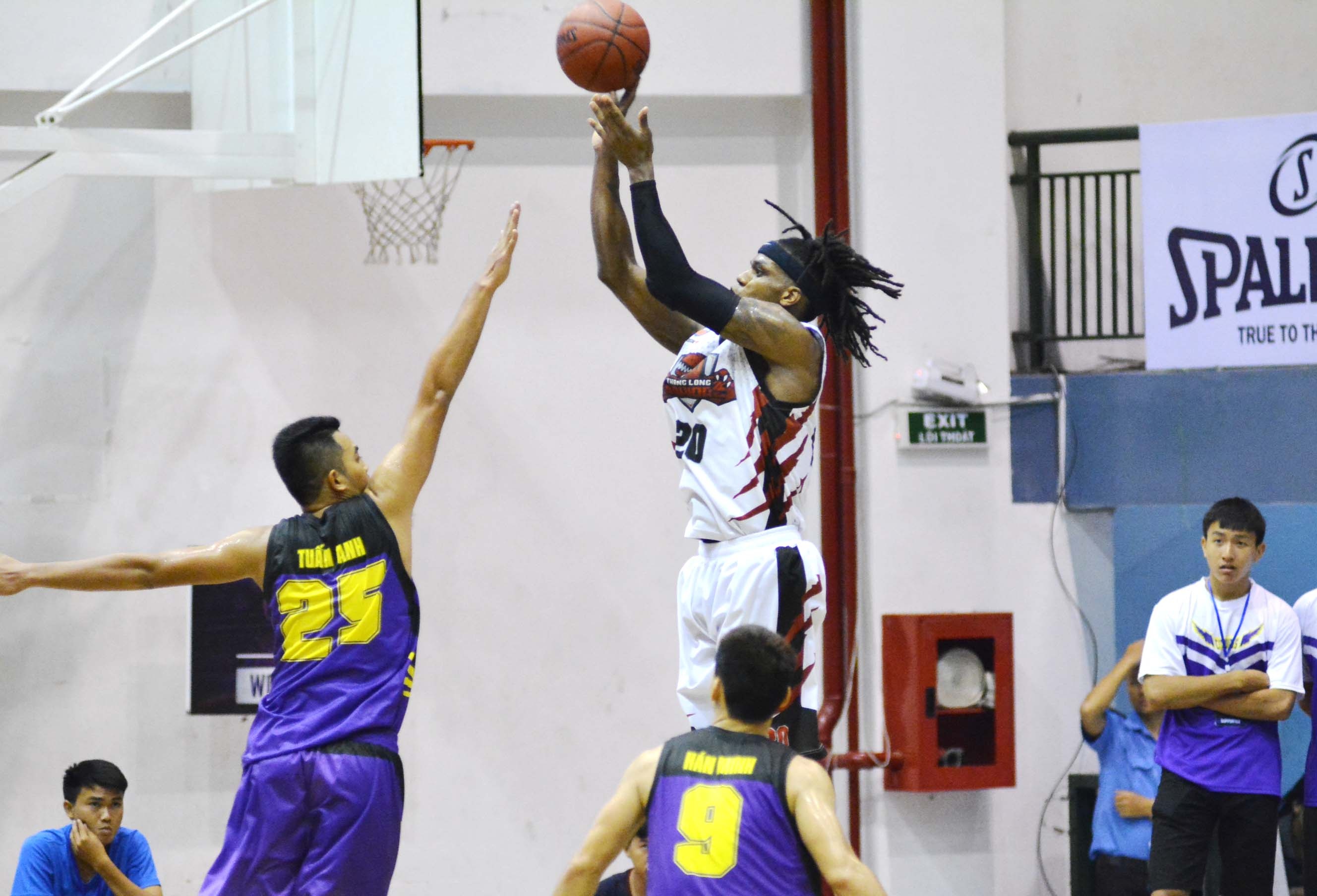 Thang Long Warriors thang HCMC Wings anh 11